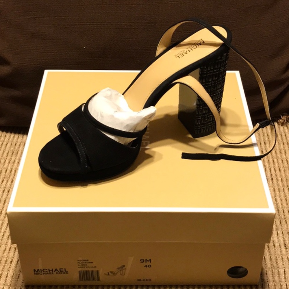 Micheal Kors Heel